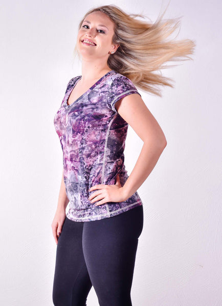 Ladies Camomoth® Short-Sleeve Rounded V-neck Collar T-shirt in Camomoth® Pink